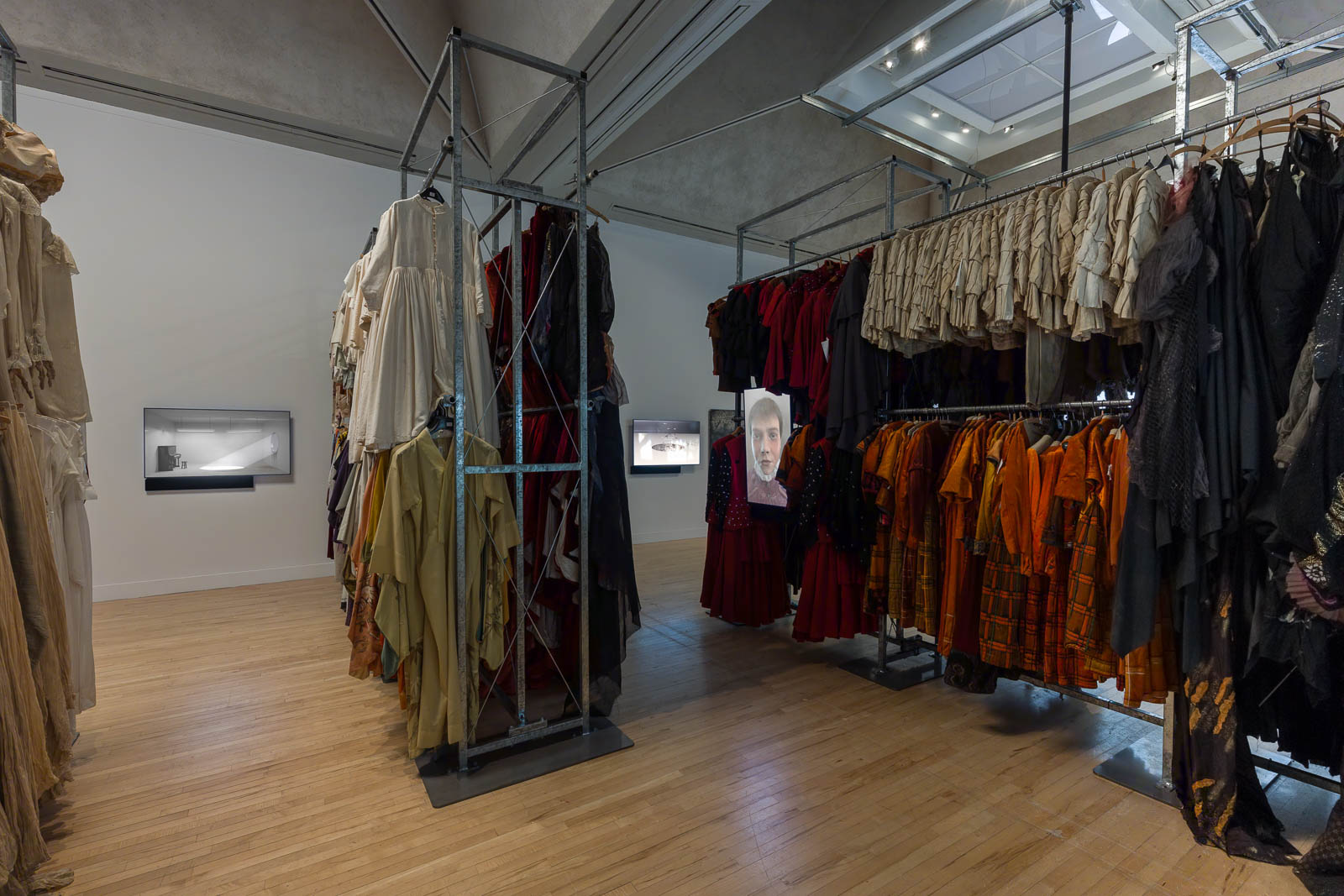 Ed Atkins, Good Smoke, 2017, video high definition colour and sound, installation view Tate Britain